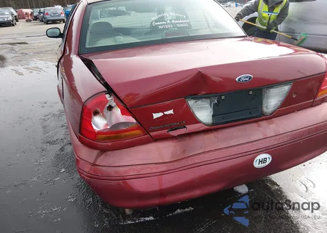 2002 Ford Crown Victoria Lx z USA, uszkodzony, nr VIN 2FAFP74W82X140787